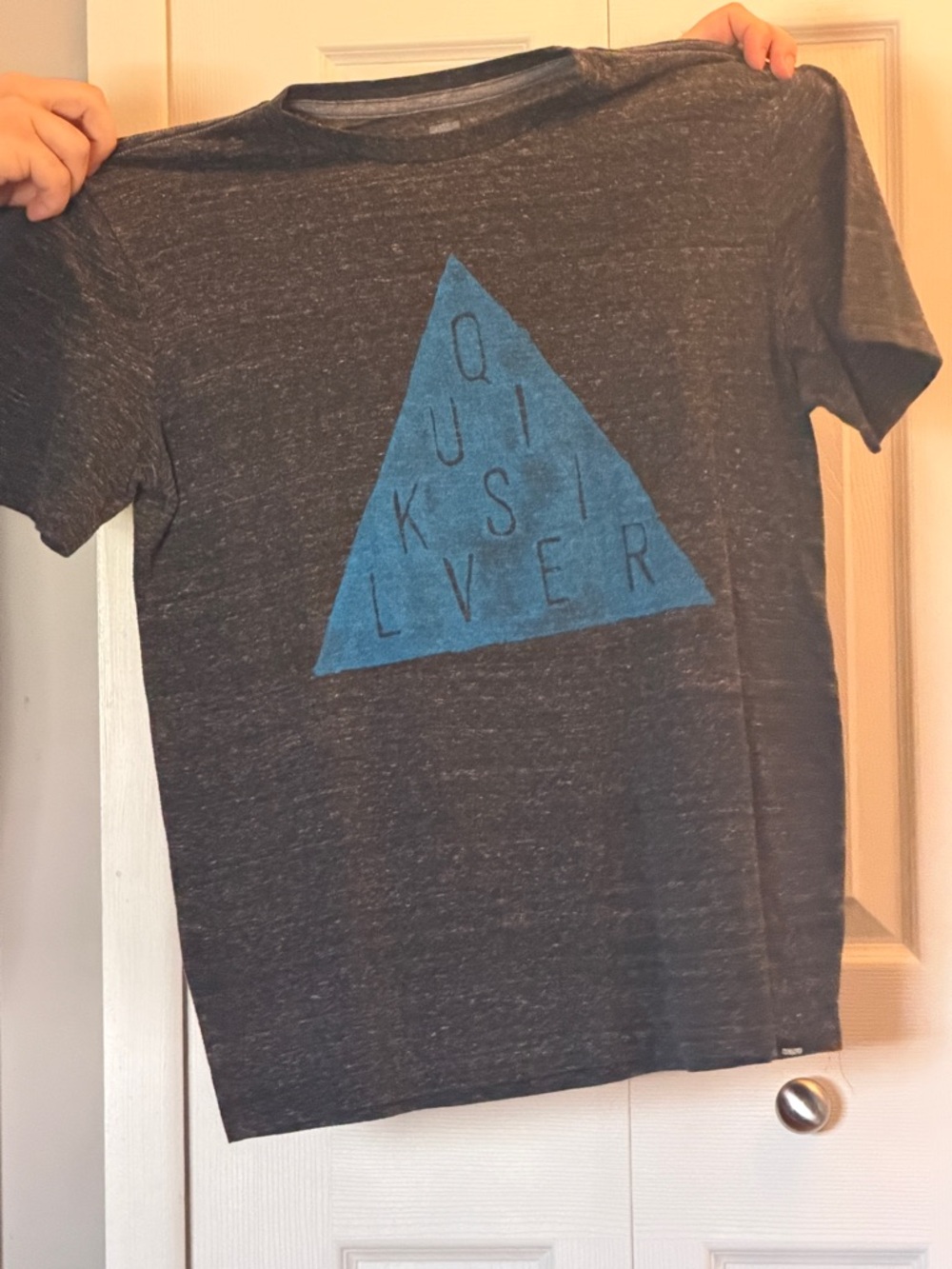 Quiksilver Men’s Vintage Charcoal Tee with Blue Triangle Logo
